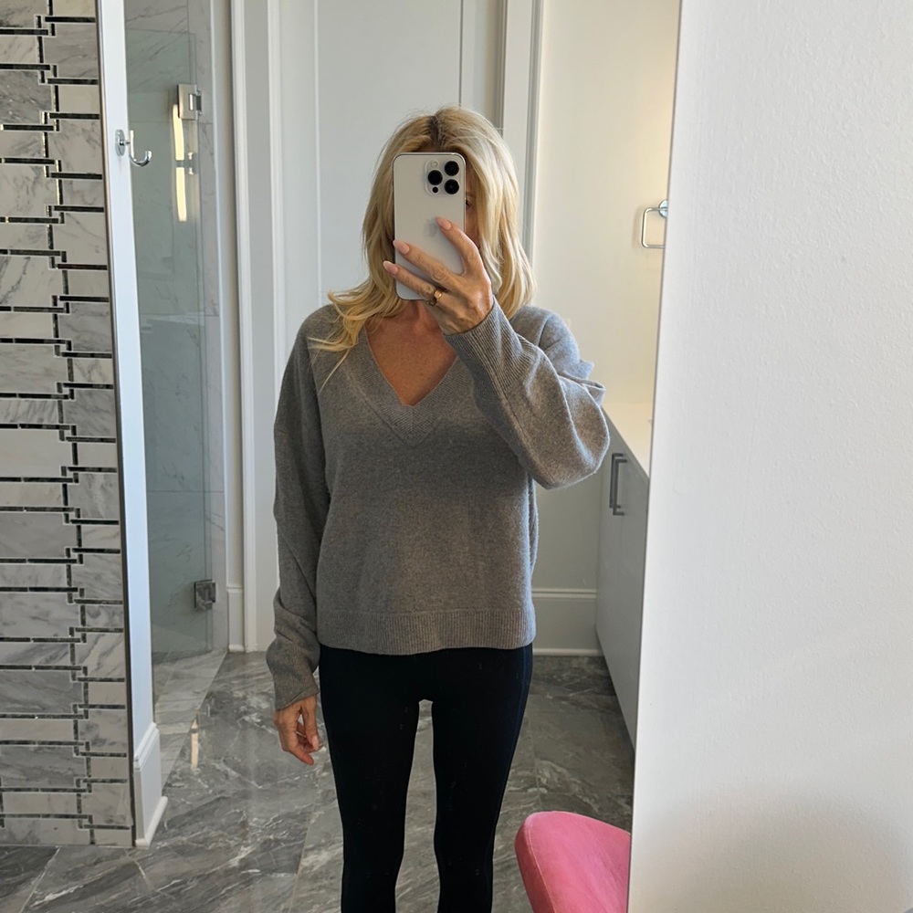 Cashmere sweater